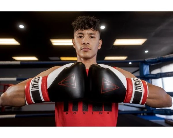 TITLE Gel E-Series Training/Sparring Gloves - Image 4