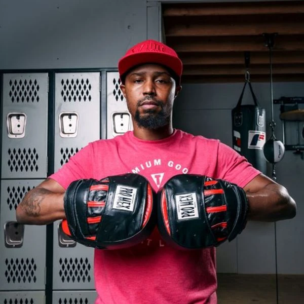 Pro Mex Pantera Curved Punch Mitts 3.0 - Image 4