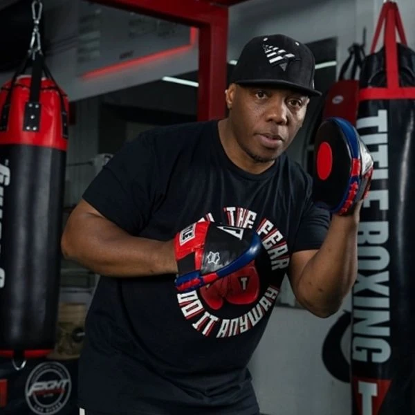 TITLE Boxing Speed Mitt - Image 5